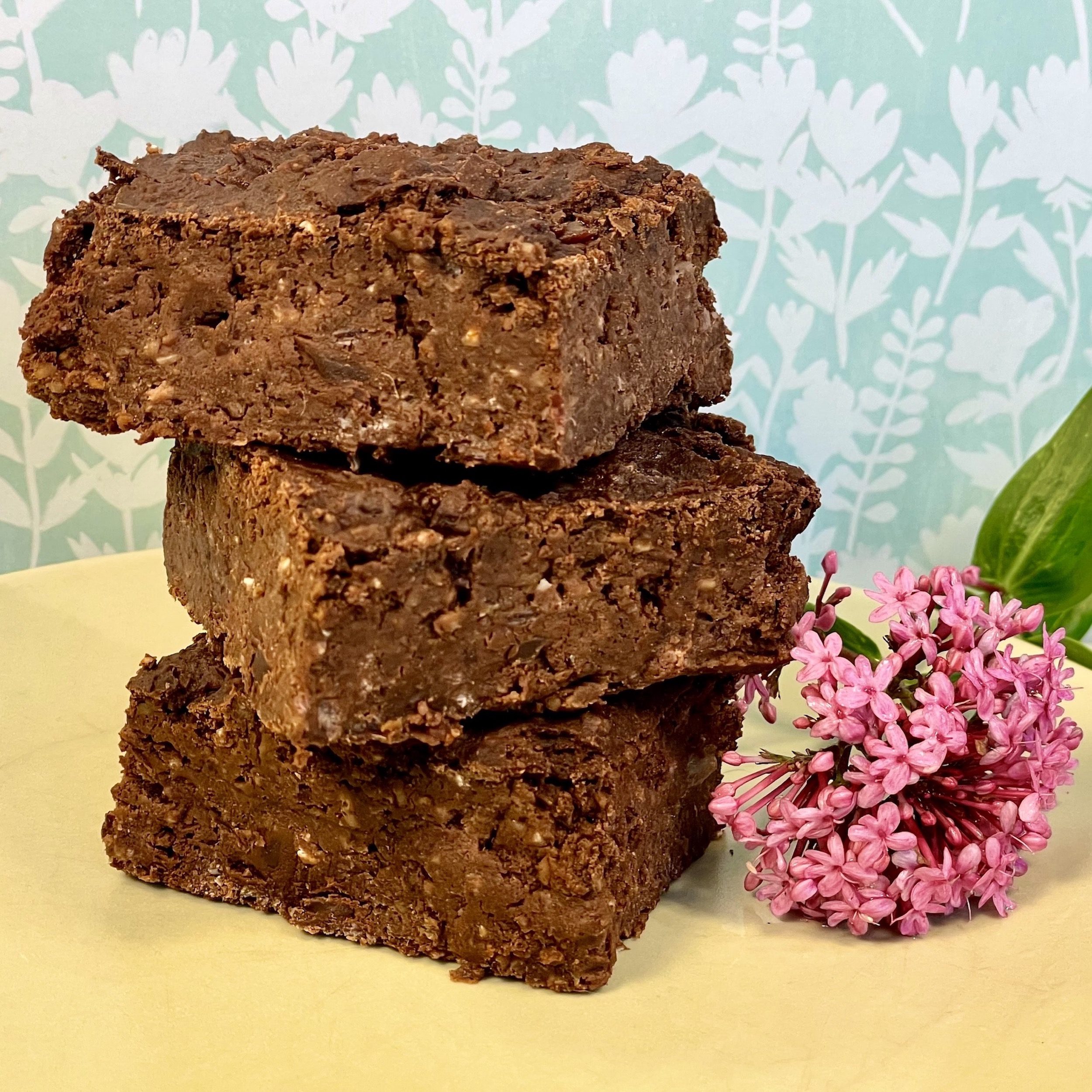 Vegan Red Kidney Bean Brownies ~ Gluten-Free ~ Fruit-Sweetened
